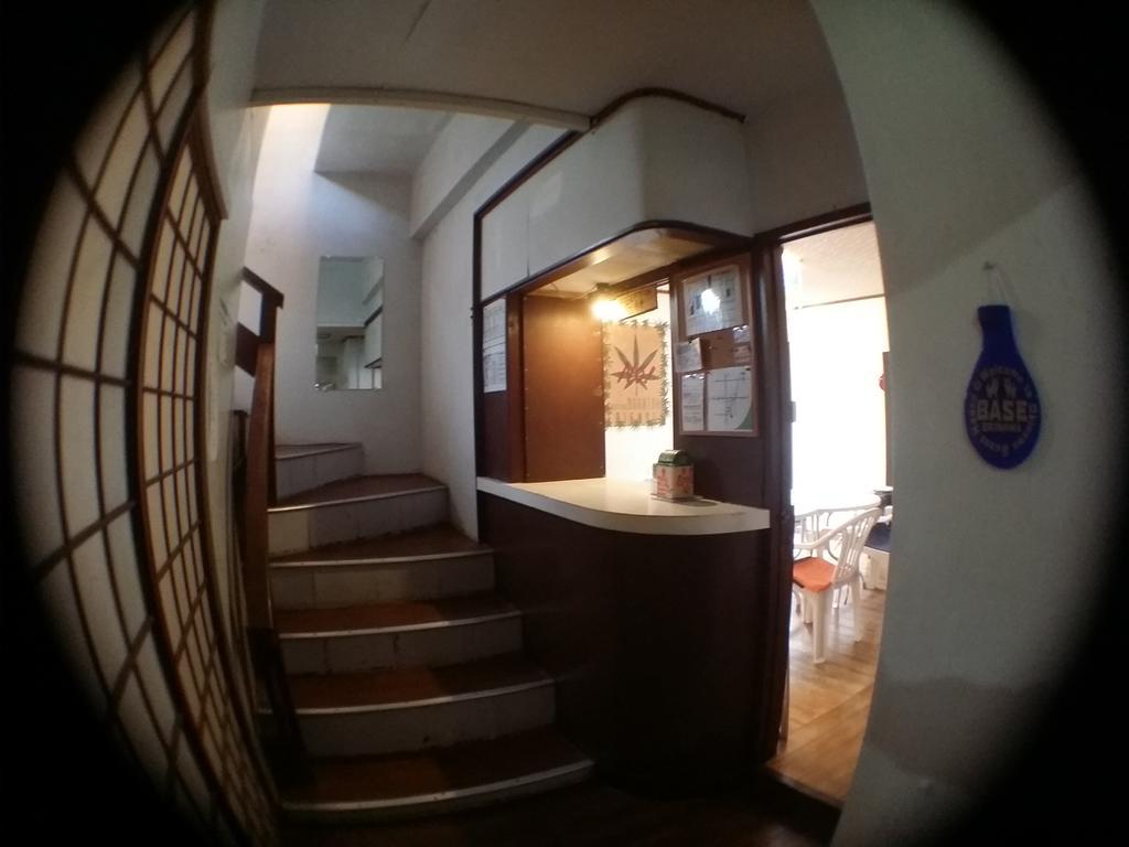 Guesthouse Base Okinawa Naha Exterior foto